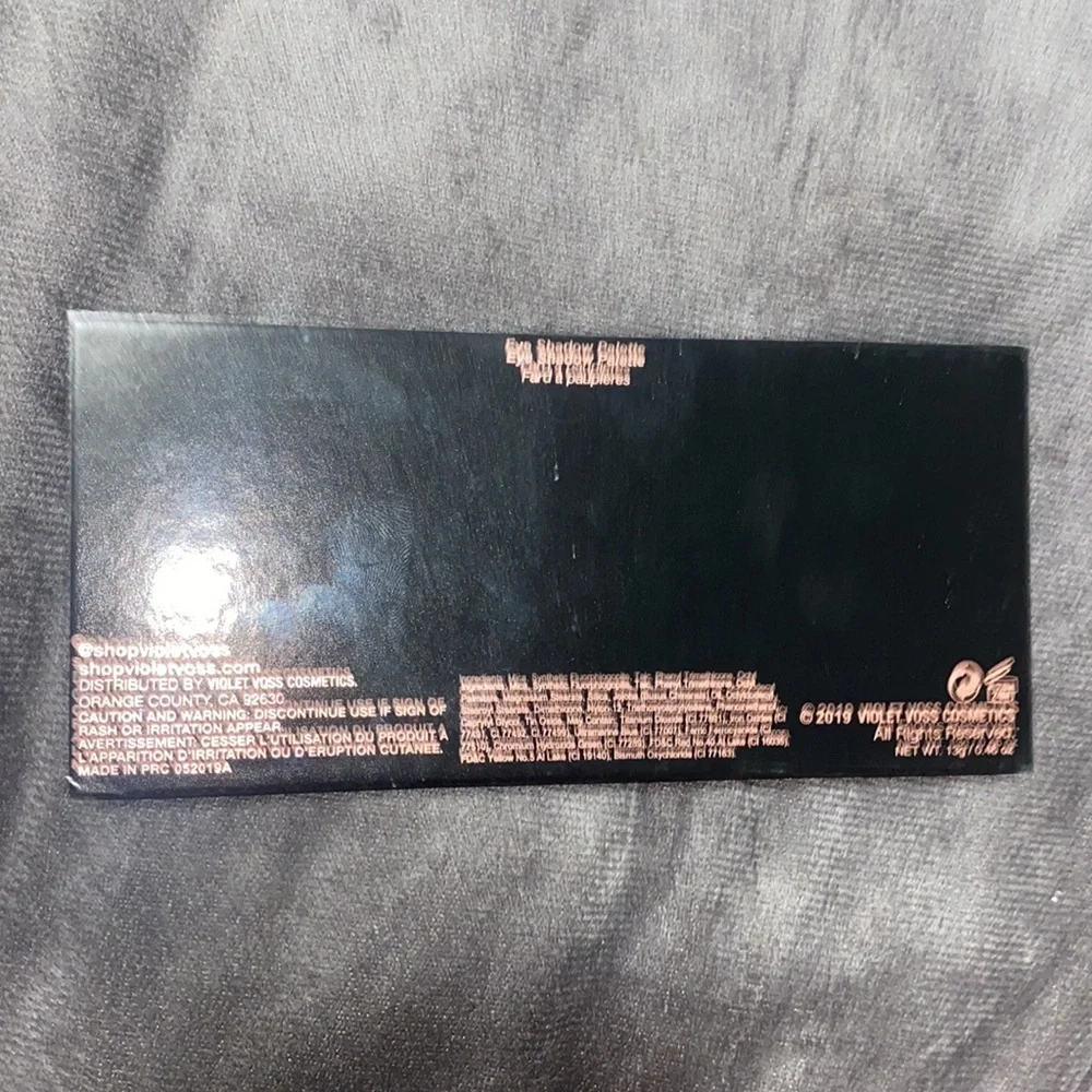 🪼Violet Voss Essentials PRO series eye shadow palette! - Picture 6 of 6